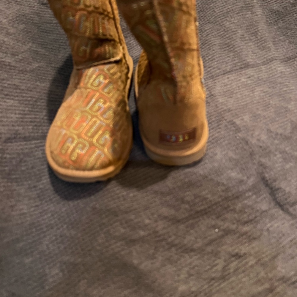 Ugg boots size 7 brand new no box